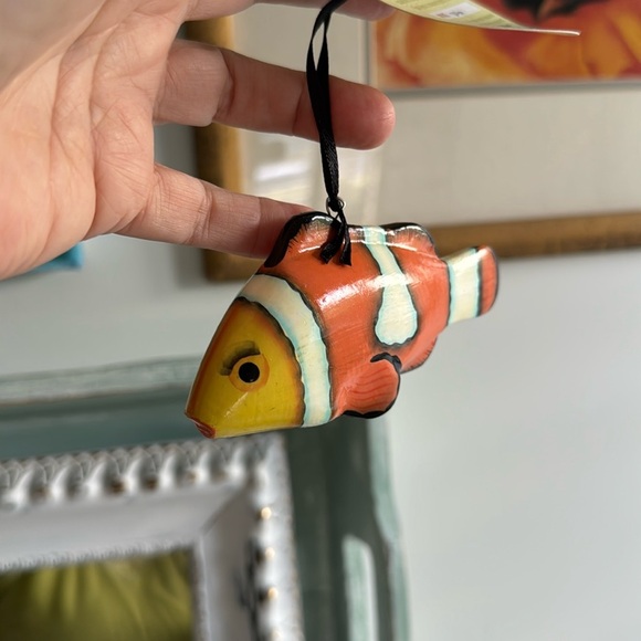 Artisan Made Wooden Ornament Clown Fish NWT - Picture 5 of 6